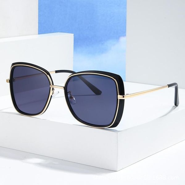 Fashion Net red European and American Polarized Sunglasses tr metal legged sunglasses for men and women, White;black
Fashion Net red European and American Polarized Sunglasses tr metal legged sunglasses for men and women, White;black