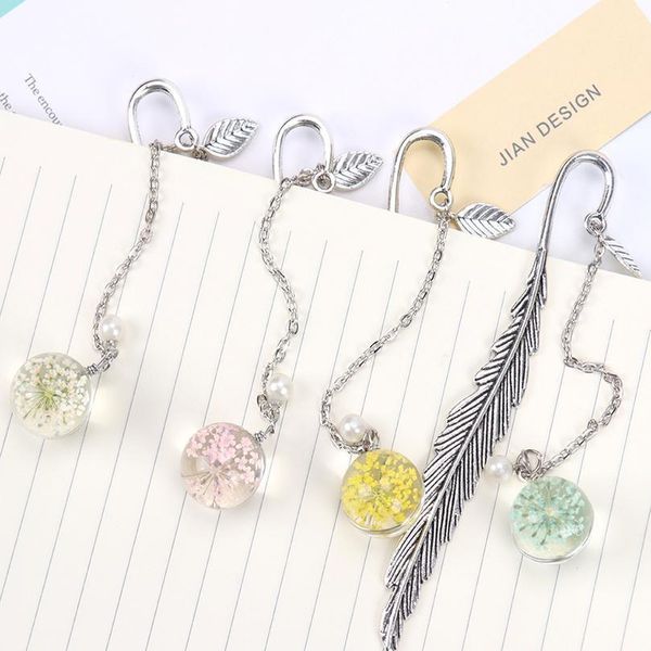1pc creative flower specimens bookmark pendant metal book mark stationery school office supply feather dried flowers jllpmt
1pc creative flower specimens bookmark pendant metal book mark stationery school office supply feather dried flowers jllpmt