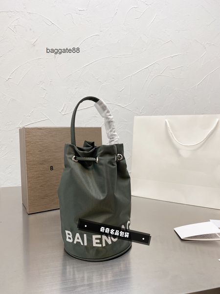 classic handbags mini 2022 designer bags balencaigas black children's mother's small bucket b home canvas messenger bag hand one s
classic handbags mini 2022 designer bags balencaigas black children's mother's small bucket b home canvas messenger bag hand one s