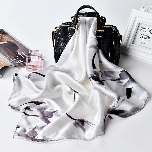 100% royal bandana 65*65cm 2020 hangzhou neckerchief wraps for ladies printed square silk neck scarf x7k7, Blue;gray
100% royal bandana 65*65cm 2020 hangzhou neckerchief wraps for ladies printed square silk neck scarf x7k7, Blue;gray