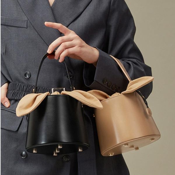 niche design korean 2021 spring new women bucket pack drawstring one shoulder handbag simple quality leather bag d804
niche design korean 2021 spring new women bucket pack drawstring one shoulder handbag simple quality leather bag d804