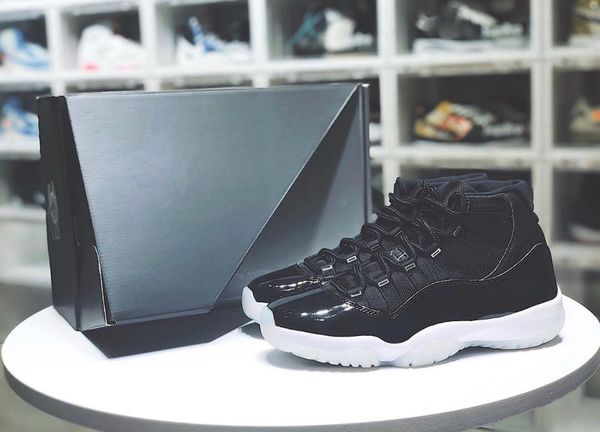 2020 new authentic 11 jubilee 25th anniversary 11s black clear white metallic silver real carbon fiber men shoes sneakers with original box
2020 new authentic 11 jubilee 25th anniversary 11s black clear white metallic silver real carbon fiber men shoes sneakers with original box
