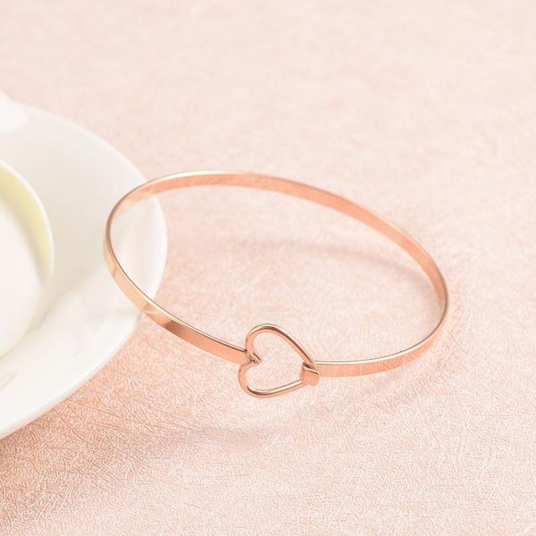 charm bracelets wire bracelet femme heart connect bangle 316l stainless steel bangles simple love for women, Golden;silver
charm bracelets wire bracelet femme heart connect bangle 316l stainless steel bangles simple love for women, Golden;silver