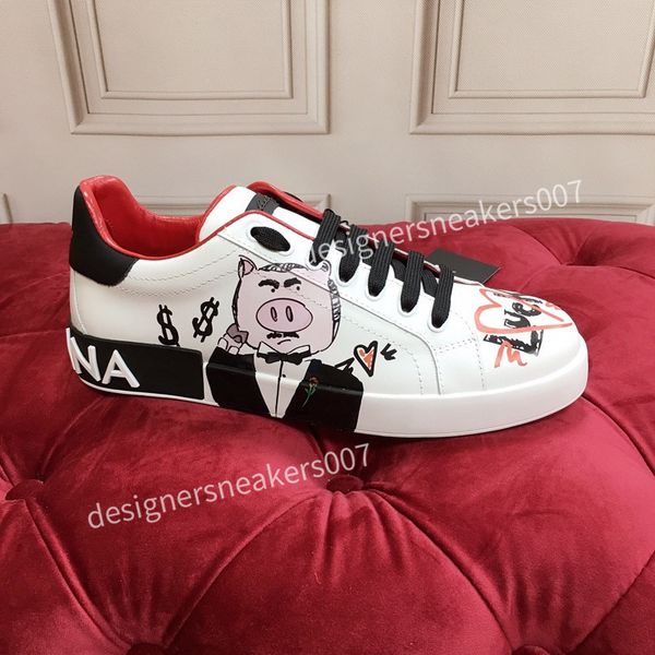 2021the new arrival casual shoes white black red fashion mens women leather breathable shoes open low sports sneakers hc191011
2021the new arrival casual shoes white black red fashion mens women leather breathable shoes open low sports sneakers hc191011