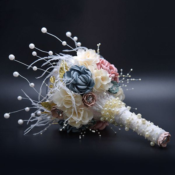 2020 feather wedding bridal bouquets handmade flowers rhinestone rose wedding supplies bride holding brooch engagement de noiva
2020 feather wedding bridal bouquets handmade flowers rhinestone rose wedding supplies bride holding brooch engagement de noiva