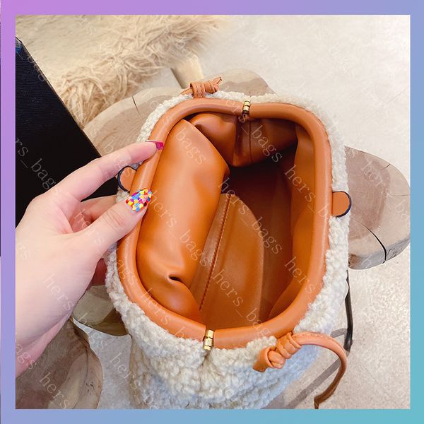 женщины luxurys дизайнеры сумки 2020 моды crossbody сумка женская сумка кошелька кошельки горячие проданы tote кошелек
женщины luxurys дизайнеры сумки 2020 моды crossbody сумка женская сумка кошелька кошельки горячие проданы tote кошелек