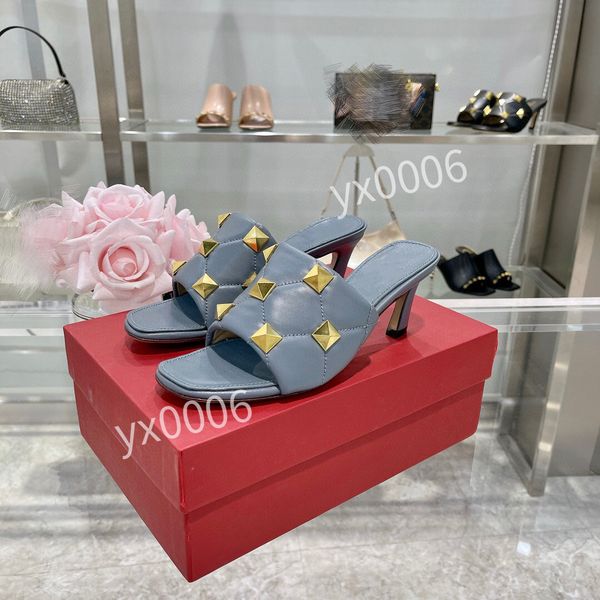 2022 italy time out sneaker 35-42 low casual shoes women treaded rubber outsole printed calf leather classic trainers yh211119, Red;white
2022 italy time out sneaker 35-42 low casual shoes women treaded rubber outsole printed calf leather classic trainers yh211119, Red;white