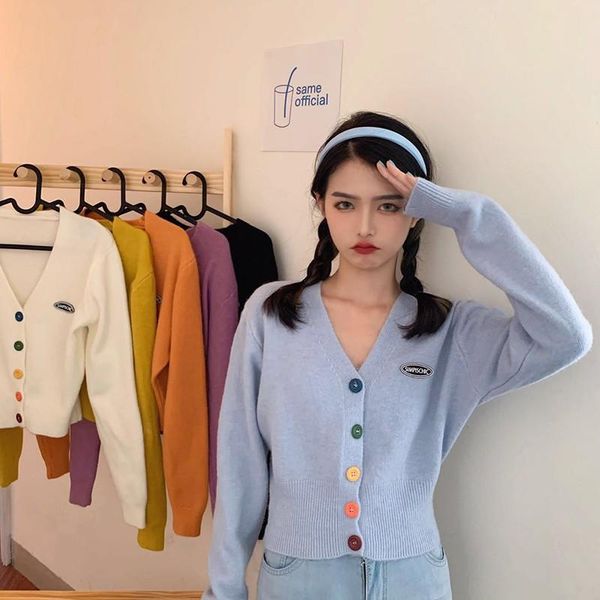 korean color button v-neck long-sleeved knitted cardigan women's early autumn coat, White
korean color button v-neck long-sleeved knitted cardigan women's early autumn coat, White