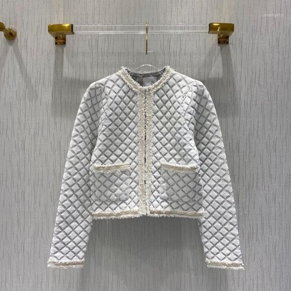 2020 early fall luxury paris designer classic o-neck quilted short elegant blazer1, White;black
2020 early fall luxury paris designer classic o-neck quilted short elegant blazer1, White;black
