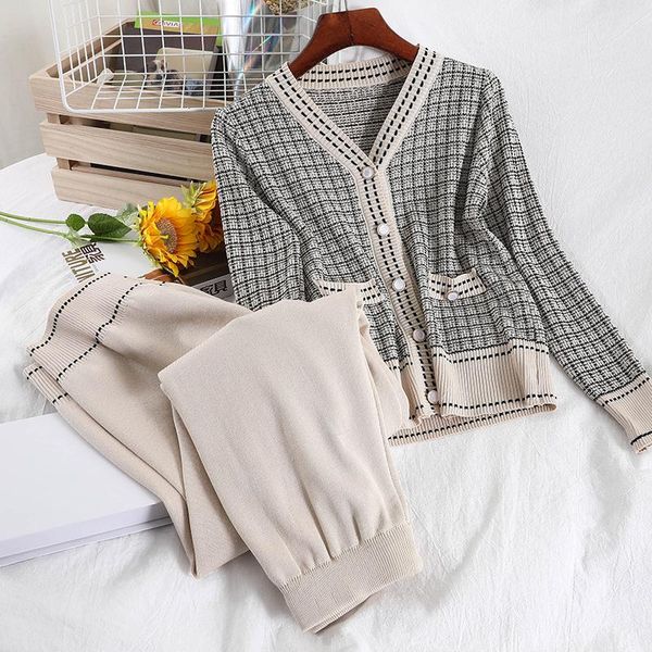 autumn runway women knitted tracksuit black 2 piece set plaid cardigans + wide leg pants two piece set plus size knit suit, Gray
autumn runway women knitted tracksuit black 2 piece set plaid cardigans + wide leg pants two piece set plus size knit suit, Gray