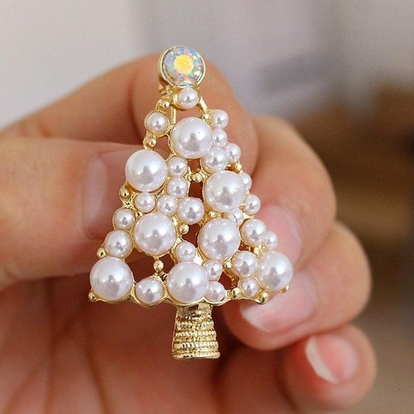 imitation pearls christmas tree brooch pin women fashion rhinestone brooches xmas new year gift, Gray
imitation pearls christmas tree brooch pin women fashion rhinestone brooches xmas new year gift, Gray