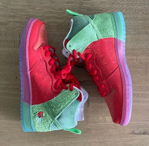2021 authentic sb dunk high strawberry cough purple reverse skunk 213/420 athletic shoes men women university red spinach green sneakers 36
2021 authentic sb dunk high strawberry cough purple reverse skunk 213/420 athletic shoes men women university red spinach green sneakers 36