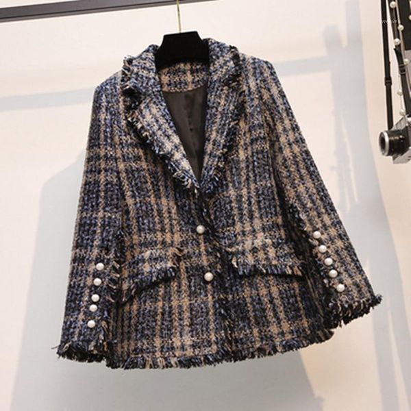 autumn winter high-end women plaid tweed jacket pearls button thicken warm woolen outwear female plus size tassel coat1, Black;brown
autumn winter high-end women plaid tweed jacket pearls button thicken warm woolen outwear female plus size tassel coat1, Black;brown