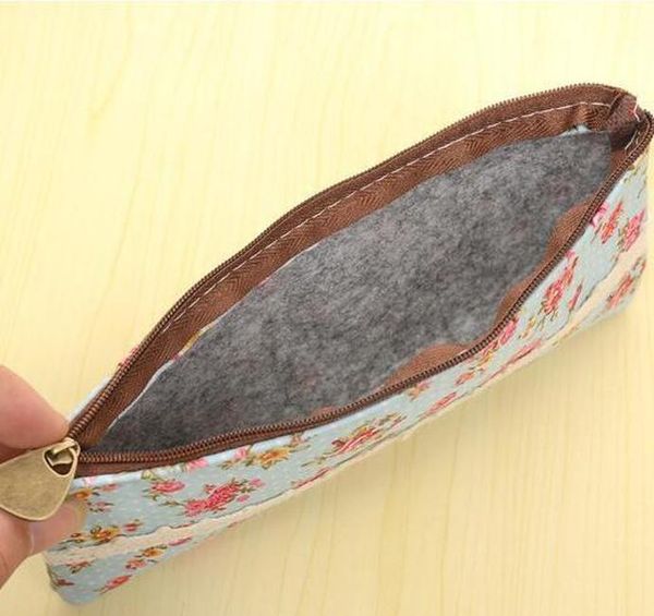 wholesale- 1pc/lot zakka vintage dots flower lace series zipper felt pencil bag/pen case/ students' gift/offic bbymov lipper
wholesale- 1pc/lot zakka vintage dots flower lace series zipper felt pencil bag/pen case/ students' gift/offic bbymov lipper