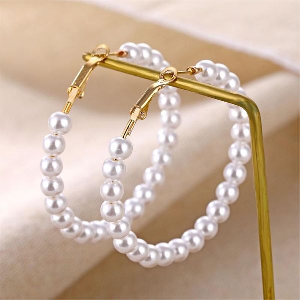 2020 fashion pearl hoop earrings for women girls unique twisted big earrings circle earring brinco statement fashion jewelry, Golden;silver
2020 fashion pearl hoop earrings for women girls unique twisted big earrings circle earring brinco statement fashion jewelry, Golden;silver