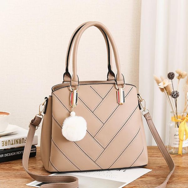 2020 new fresh ladies clutch bag fashion slung handbag women polyester pu totes single fashion women solid
2020 new fresh ladies clutch bag fashion slung handbag women polyester pu totes single fashion women solid