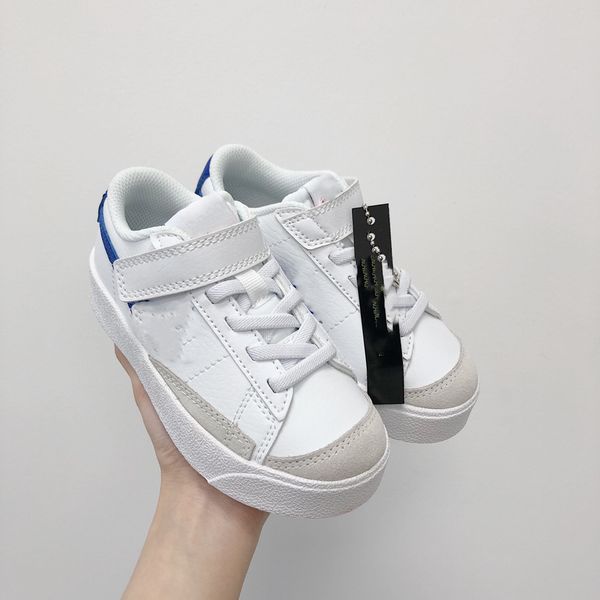 2022 kids skateboard shoes pink casual white brazil coast syracuse boys and girls sports training shoes, Black
2022 kids skateboard shoes pink casual white brazil coast syracuse boys and girls sports training shoes, Black