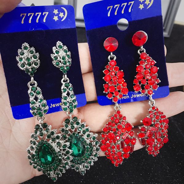 american european long retro diamond alloy and bohemian famous palace court wind exaggerated earrings wholesale
american european long retro diamond alloy and bohemian famous palace court wind exaggerated earrings wholesale