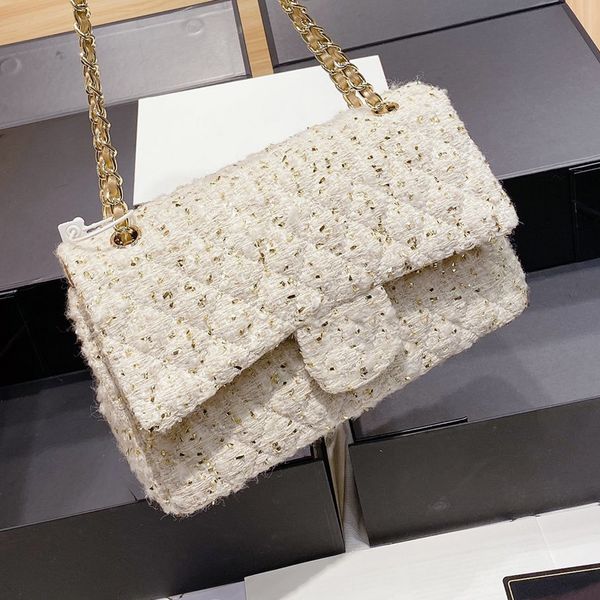 new fashion style womens bag classic duffle gold silk shoulder bag luxurys designers bags messenger bags handbag ing
new fashion style womens bag classic duffle gold silk shoulder bag luxurys designers bags messenger bags handbag ing