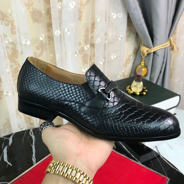 2020 brand men shoes luxury designer black fishskin genuine leather oxfords flats dress shoes mens loafers moccasins italian shoes
2020 brand men shoes luxury designer black fishskin genuine leather oxfords flats dress shoes mens loafers moccasins italian shoes