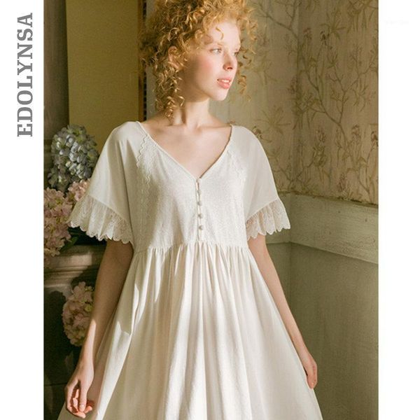 2019 vintage nightgown elegant lace patchwork v-neck button front summer women home wear night dress white cotton sleepwear t4901, Black;red
2019 vintage nightgown elegant lace patchwork v-neck button front summer women home wear night dress white cotton sleepwear t4901, Black;red