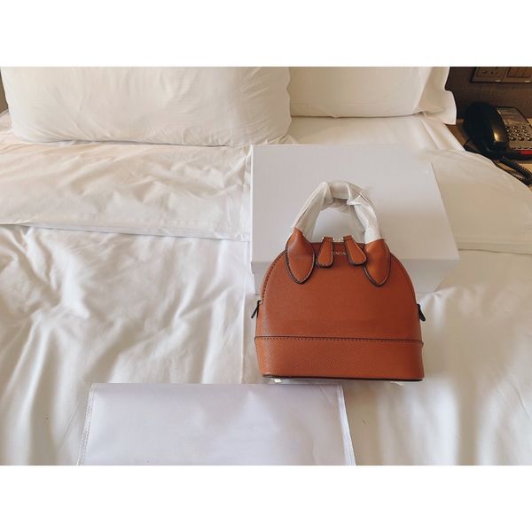for quality leather princess women's bag, exquisite with bag high the trend shoulder fashion shell the handbag small necessary xmiii, Red;black
for quality leather princess women's bag, exquisite with bag high the trend shoulder fashion shell the handbag small necessary xmiii, Red;black