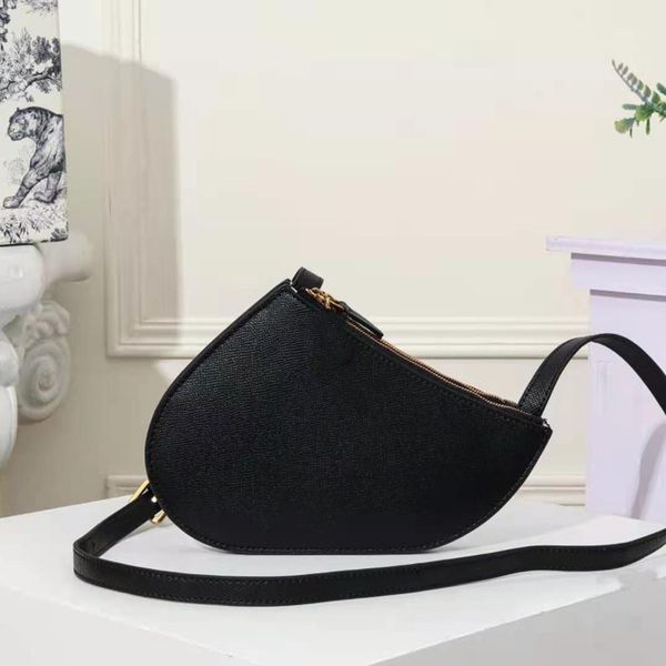 three layer zipper saddle bags fashion women shoulder bags original cowhide handbag lady letter crossbody bags sold
three layer zipper saddle bags fashion women shoulder bags original cowhide handbag lady letter crossbody bags sold