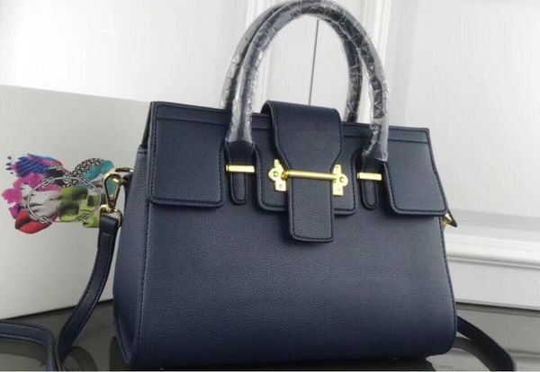 classic designer womens handbag wild diagonal cross shoulder crossb bag new bag natural wind ladies bag gift l2021
classic designer womens handbag wild diagonal cross shoulder crossb bag new bag natural wind ladies bag gift l2021