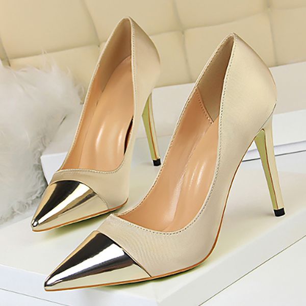 dress shoes 2021 fashion simple high-heeled shallow mouth silk satin stitching pointed nightclub was thin in winter style, Black
dress shoes 2021 fashion simple high-heeled shallow mouth silk satin stitching pointed nightclub was thin in winter style, Black
