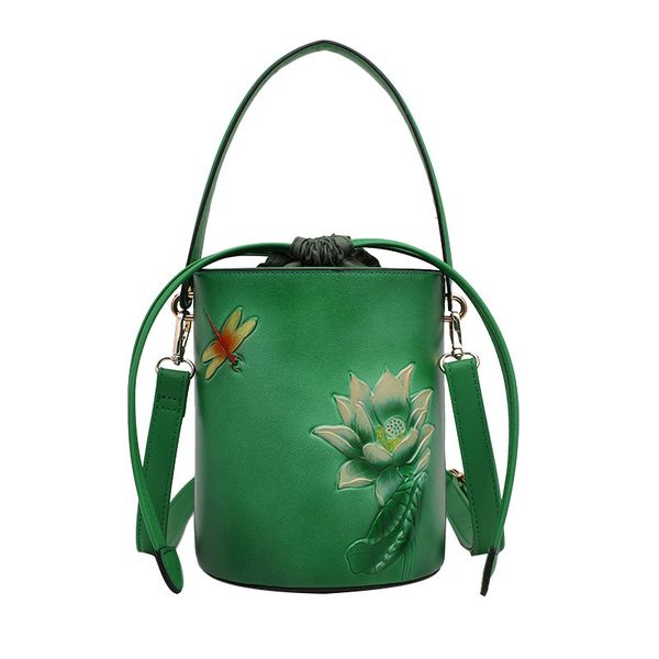 2020 new spring and summer women handbag bucket bag shoulder messenger bag exquisite handmade leather carving women handbag c1120
2020 new spring and summer women handbag bucket bag shoulder messenger bag exquisite handmade leather carving women handbag c1120
