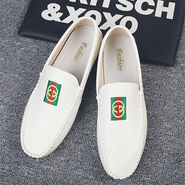 big bean spring 2020 new driving one foot small casual men's shoes c1212, Black;white
big bean spring 2020 new driving one foot small casual men's shoes c1212, Black;white