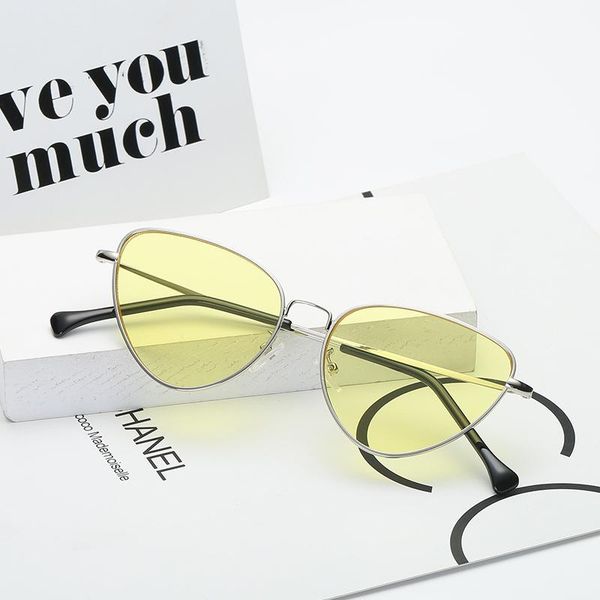 sunglasses 2021 small triangle cat brand designer eye women men goggles metal full frame ocean color lens quality, White;black
sunglasses 2021 small triangle cat brand designer eye women men goggles metal full frame ocean color lens quality, White;black