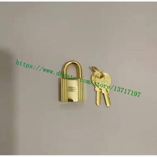 h 1 lock & 2 key bag accessories polished shine gold tone padlock for berkin keally necklace jewelry charm stainless metal alloy 079, Black
h 1 lock & 2 key bag accessories polished shine gold tone padlock for berkin keally necklace jewelry charm stainless metal alloy 079, Black