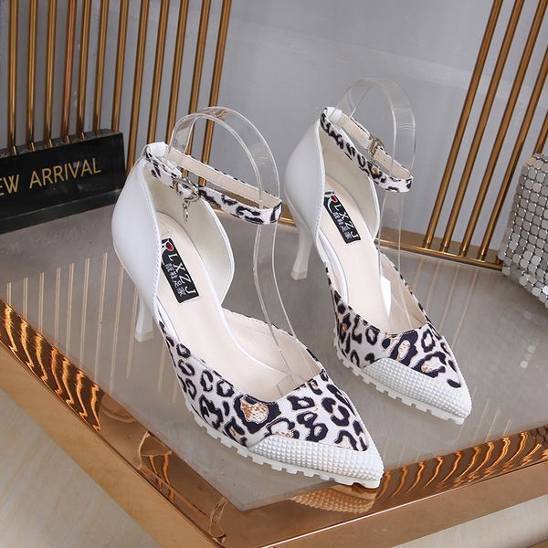 2020 spring high-heeled shallow-mouth sandals new hollow-pointed leopard-colored matching thin white shoes, Black
2020 spring high-heeled shallow-mouth sandals new hollow-pointed leopard-colored matching thin white shoes, Black
