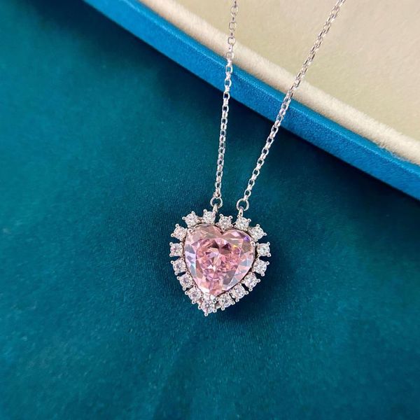 chains 100% 925 silver flower cut heart shape 12*12 pendant pink micro inlaid high carbon diamond necklace female exquisite jewelry
chains 100% 925 silver flower cut heart shape 12*12 pendant pink micro inlaid high carbon diamond necklace female exquisite jewelry