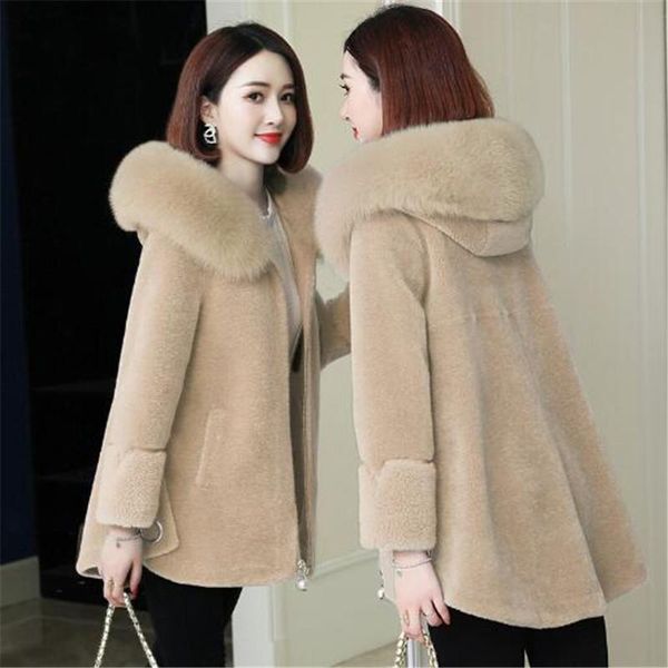 2020 fashionable sheep shearer coat loose teddy coat women's parka autumn jacket women's short fourrue fur, Black
2020 fashionable sheep shearer coat loose teddy coat women's parka autumn jacket women's short fourrue fur, Black