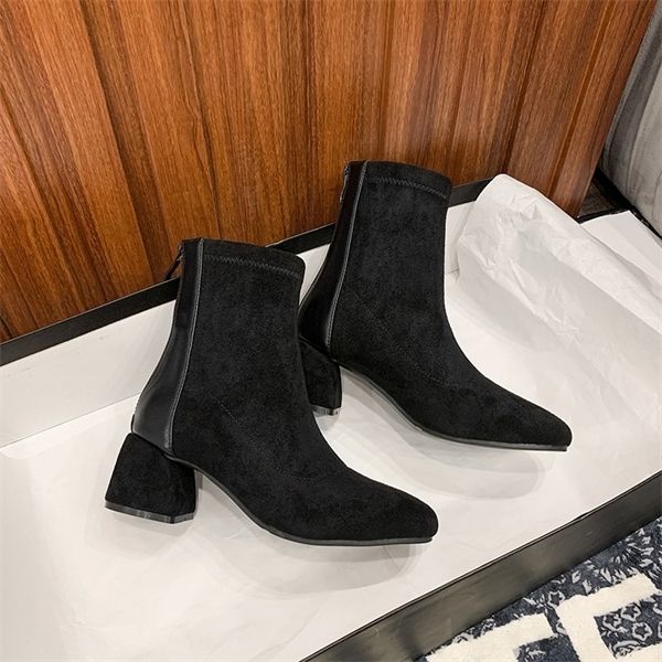 show thin korean style quality boots series winter new ins fashion single thick heel women's shoes c1212, Black;white
show thin korean style quality boots series winter new ins fashion single thick heel women's shoes c1212, Black;white
