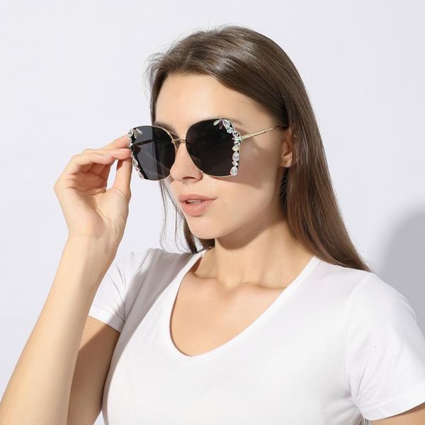 sunglasses 2021 luxury oversized women exquisite crystal sun glasses men rhinestone rimless eyewear vintage shades oculos, White;black
sunglasses 2021 luxury oversized women exquisite crystal sun glasses men rhinestone rimless eyewear vintage shades oculos, White;black