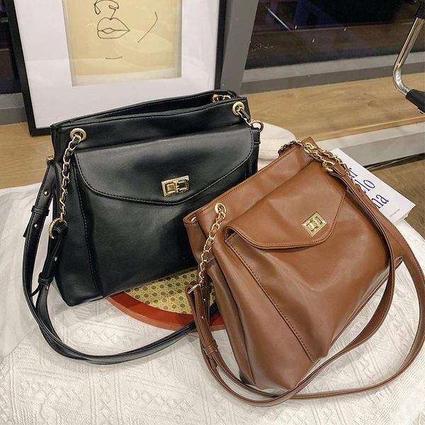 autumn and winter retro large capacity messenger bag 2020 new fashion casual chain women's designer shoulder travel bag
autumn and winter retro large capacity messenger bag 2020 new fashion casual chain women's designer shoulder travel bag