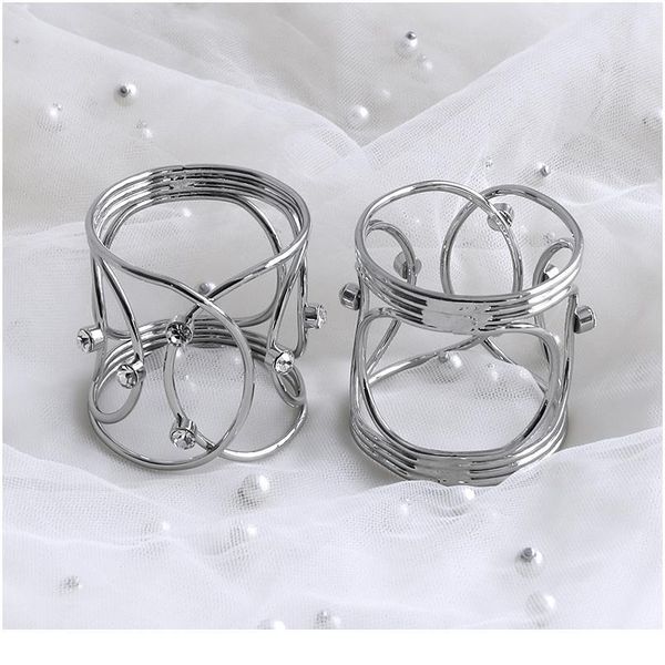 diamond hollow carving napkin holder silver gold metal napkin rings for wedding party banquet table dinner festival ho jllqaj
diamond hollow carving napkin holder silver gold metal napkin rings for wedding party banquet table dinner festival ho jllqaj