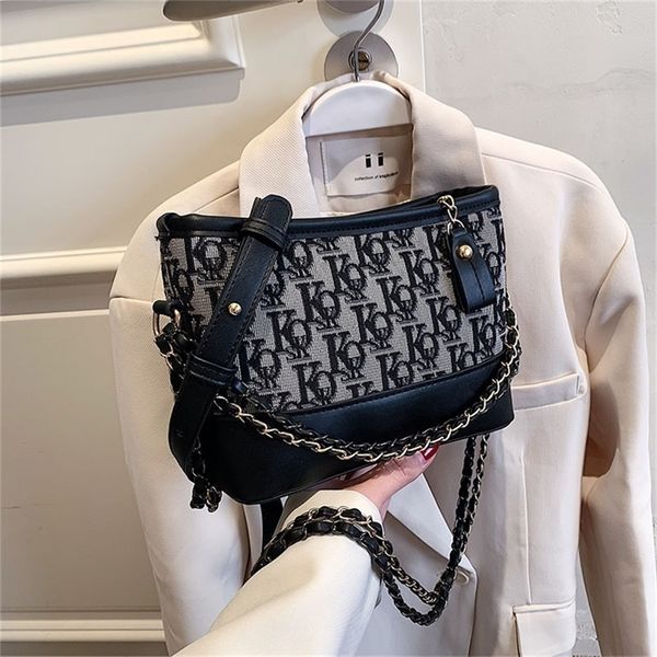designer sale spring women's chain wandering single shoulder small new fashion net red messenger bag wholesale store
designer sale spring women's chain wandering single shoulder small new fashion net red messenger bag wholesale store
