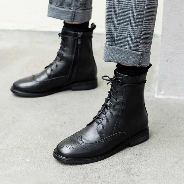 new winter ankle boots women's shoes classic brogue carved genuine leather boots keep warm lace up zapatos de mujer, Black
new winter ankle boots women's shoes classic brogue carved genuine leather boots keep warm lace up zapatos de mujer, Black