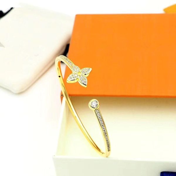 luxury designer jewelry fashion charm bracelet friendship bracelets women jewelry diamond inlaid single flower bracelet, Black
luxury designer jewelry fashion charm bracelet friendship bracelets women jewelry diamond inlaid single flower bracelet, Black