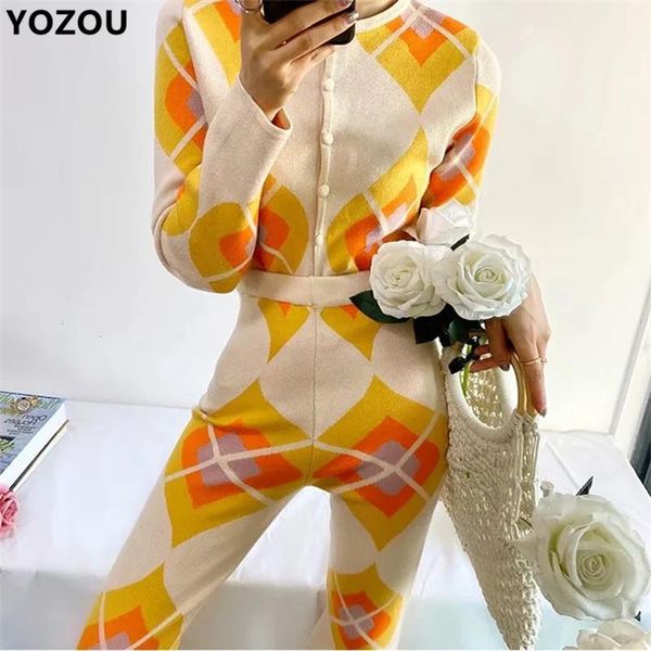 yozou fall 2021 vintage style knitwear knitting elastic single breasted button up short cardigan sweater for female, White
yozou fall 2021 vintage style knitwear knitting elastic single breasted button up short cardigan sweater for female, White