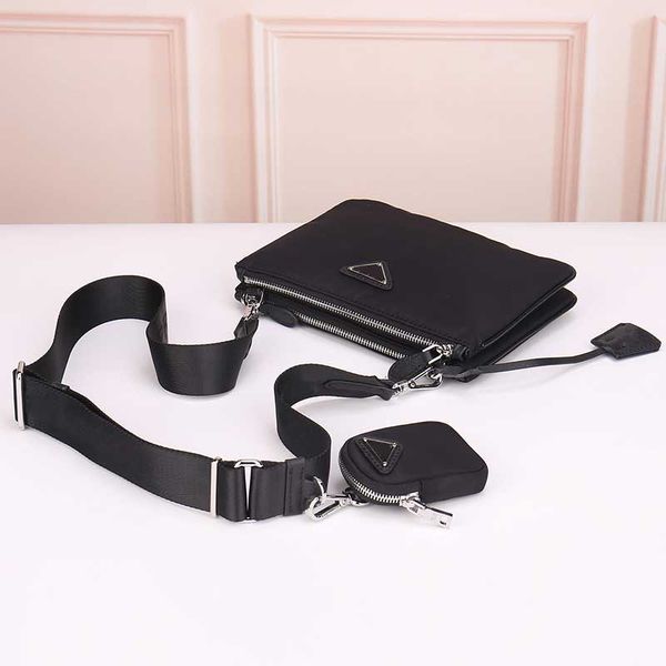 outdoor trendy messenger bag shoulder leather bag wallet mens fashion designer coin purse backpack high quality
outdoor trendy messenger bag shoulder leather bag wallet mens fashion designer coin purse backpack high quality