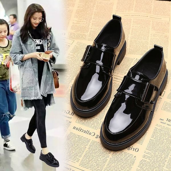 spring women casual shoes loafers patent leather low heels pumps hook loop footwear female thick heel shoes women fashion new y200702, Black
spring women casual shoes loafers patent leather low heels pumps hook loop footwear female thick heel shoes women fashion new y200702, Black