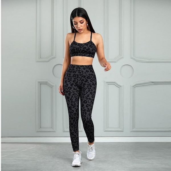 yoga pants plus size gym set women workout clothes leggings women gym set, White;red
yoga pants plus size gym set women workout clothes leggings women gym set, White;red