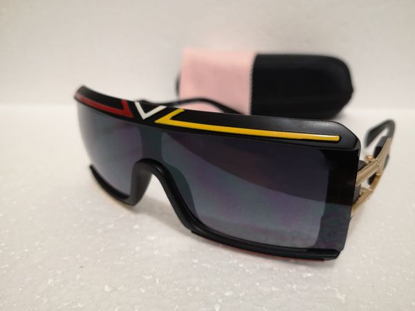 fashion ca 2021 fashion men's sunglasses uv400 men sunglasses metal retro style glass unisex, Blue
fashion ca 2021 fashion men's sunglasses uv400 men sunglasses metal retro style glass unisex, Blue