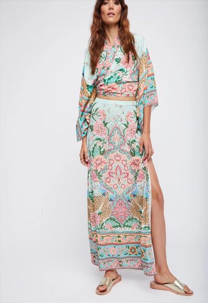 2020 bohemian peacock printing high waist skirts floral printing womens skirt spring split long maxi skirts boho skirt, Black
2020 bohemian peacock printing high waist skirts floral printing womens skirt spring split long maxi skirts boho skirt, Black