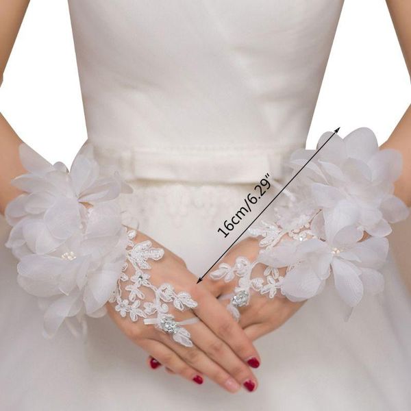 five fingers gloves embroidery lace fingerless flower rhinestone wedding bridal short mittens, Blue;gray
five fingers gloves embroidery lace fingerless flower rhinestone wedding bridal short mittens, Blue;gray